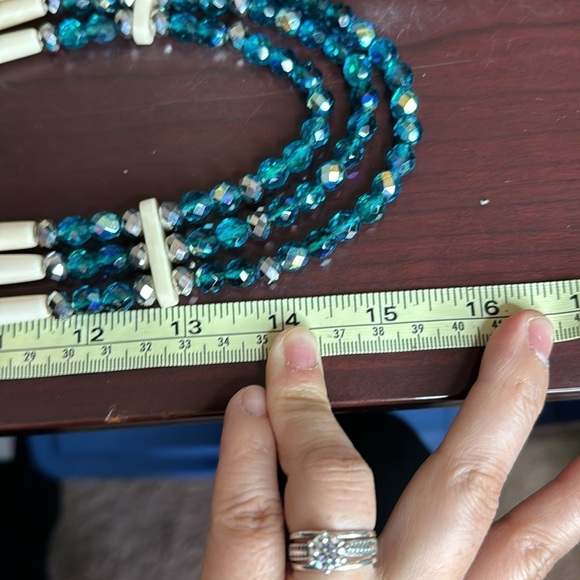 AB glass necklace - Picture 4 of 4